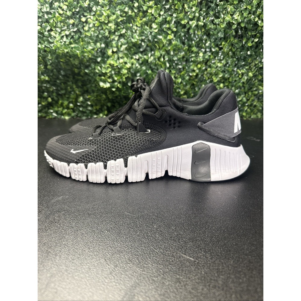 Nike Free Metcon 4 Training Shoes Men Size 10.5 Black Mesh Comfort Low Sneakers